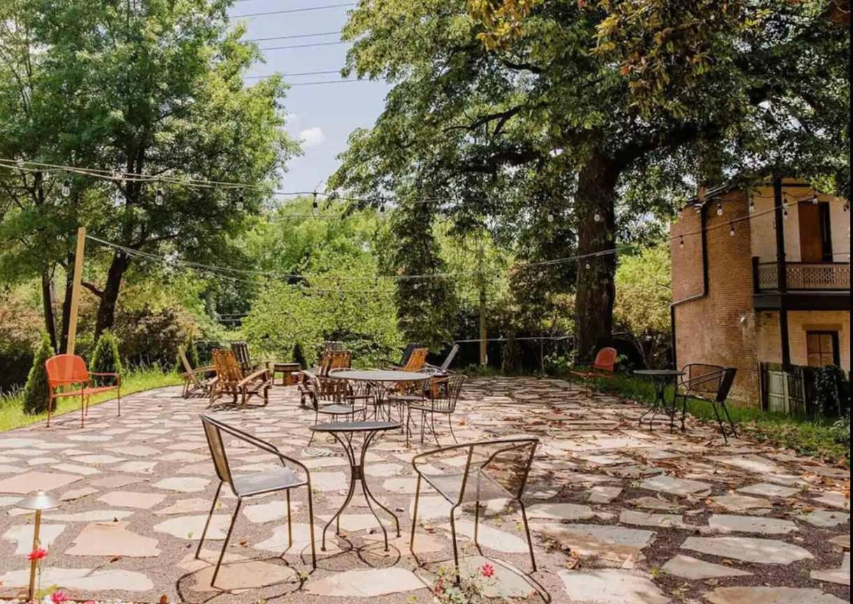 Frankfort Hideaway Urban Retreat In *